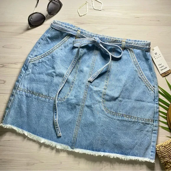 Billabong x Salty Blonde 🏝️ Denim Skirt - Picture 2 of 13